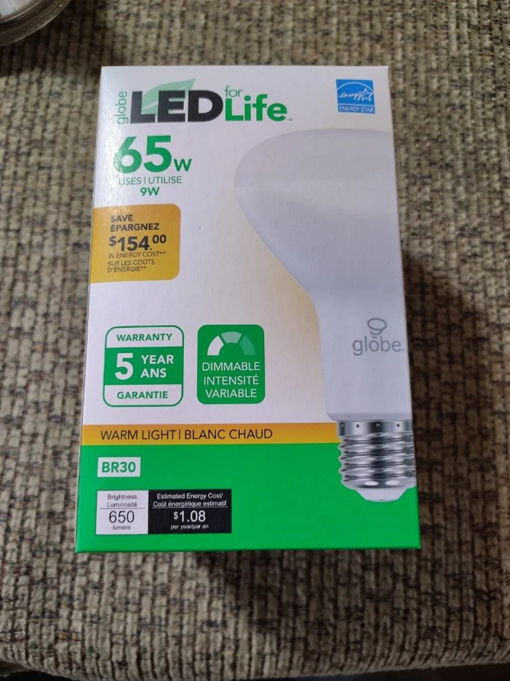 LED 65W - 9 W WARM LIGHT DIMMABLE LIGHT BULB NEW IN BOX